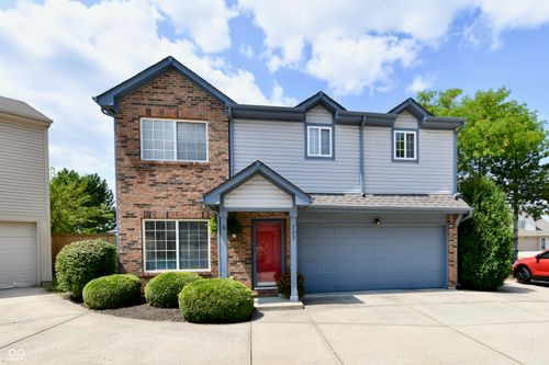 725 Pine Lake Dr, Greenwood, IN, 46143-7513 | Card Image