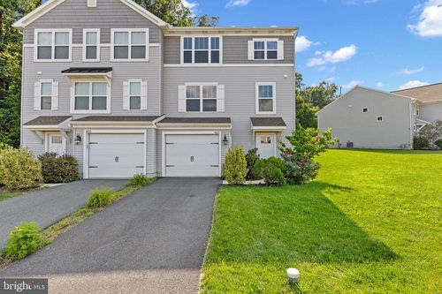 402 Smokering Dr, ROBESONIA, PA, 19551-1605 | Card Image