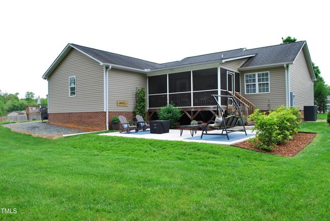 34 Rear View | Image 34