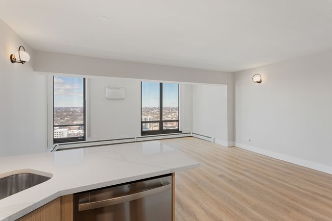 APT-6L - 6166 N Sheridan Rd, Condo with 1 bedrooms, 2 bathrooms and 4 parking in CHICAGO IL | Image 5