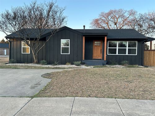 215 Southwood Dr, Garland, TX, 75040-7949 | Card Image