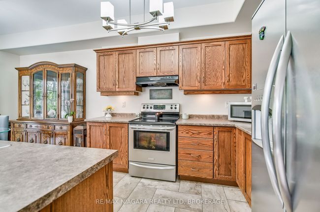 16 - 5 Liddycoat Lane, Condo with 3 bedrooms, 3 bathrooms and 1 parking in Ancaster ON | Image 11