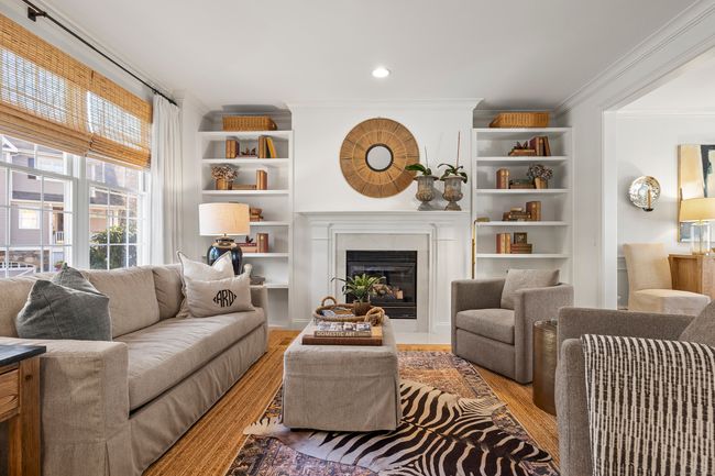 Gas fireplace and custom built-ins | Image 4