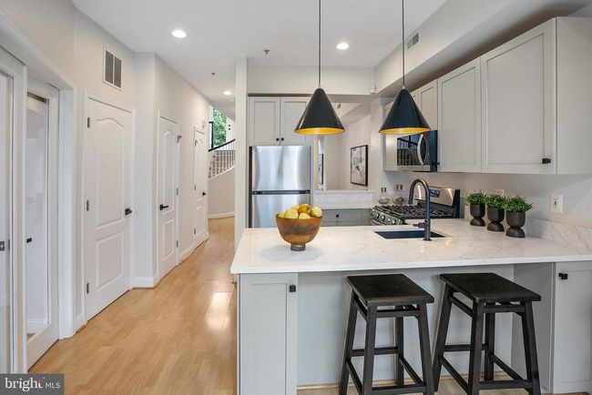 APT-5 - 27 Logan Cir Nw, Townhouse with 3 bedrooms, 3 bathrooms and null parking in WASHINGTON DC | Image 11