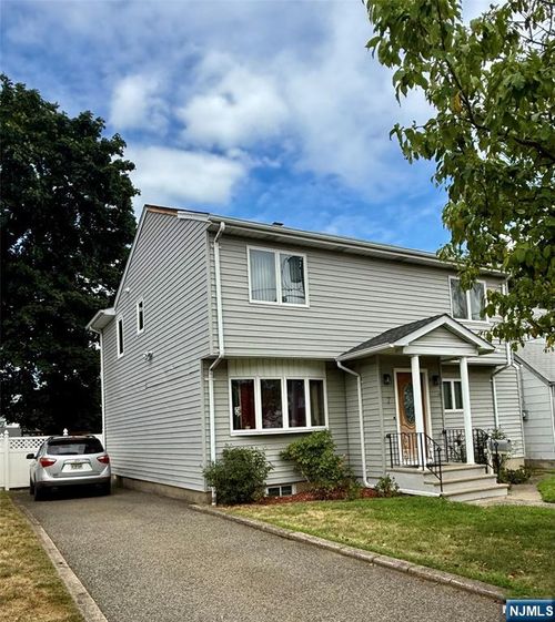 7 Patton St, Lodi, NJ, 07644-2102 | Card Image