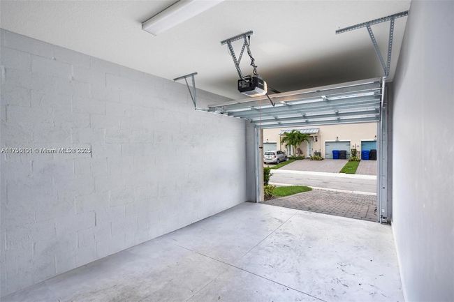 3944 Poinciana Ln, Townhouse with 3 bedrooms, 3 bathrooms and null parking in Hollywood FL | Image 35