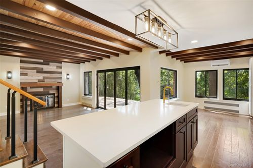 27 Hardscrabble Rd, Briarcliff Manor, NY, 10510-1910 | Card Image