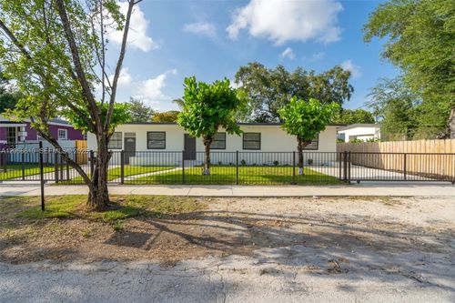 57 Nw 68th St, Miami, FL, 33150-4013 | Card Image