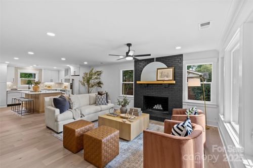 2461 Eaton Rd, Charlotte, NC, 28205-7424 | Card Image