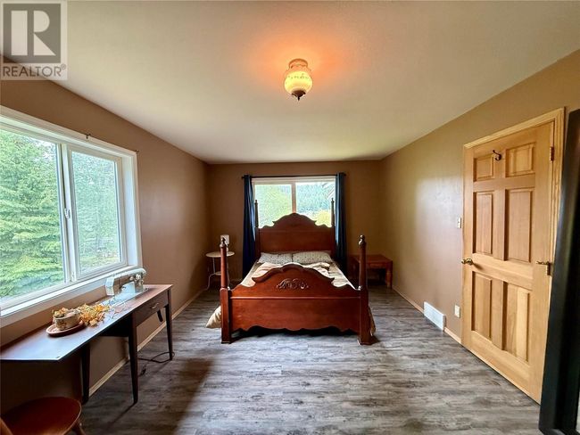 5888 Lazy Lake Rd, Home with 4 bedrooms, 2 bathrooms and null parking in Wasa BC | Image 24