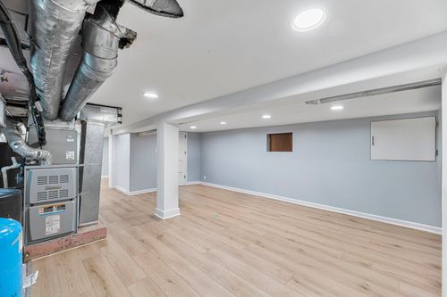 1s217 Valley Rd, Lombard, IL, 60148-4210 | Card Image