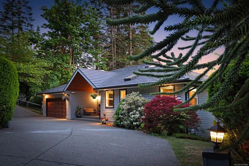 1409 Valley View Dr, Courtenay, BC, V9N8T2 | Card Image