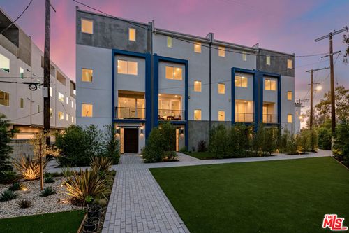 5851 Westside Crossing Lane, Los Angeles, CA, 90034 | Card Image