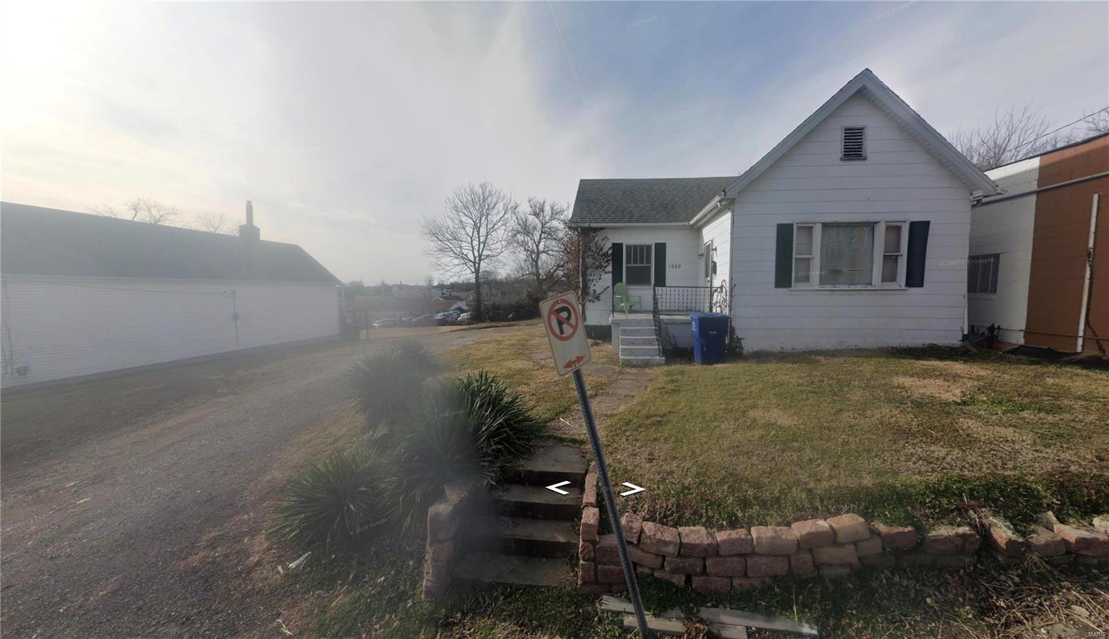 Hughes Pl, Saint Louis, MO 63110