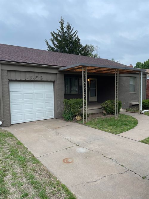 1056 N Edgemoor St, Wichita, KS, 67208-2708 | Card Image