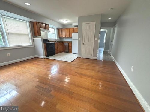 apt-201-4800 C St Se, WASHINGTON, DC, 20019-6287 | Card Image