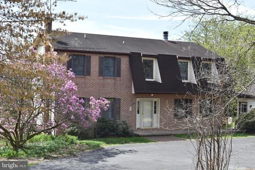 57 Skyview Dr, LENHARTSVILLE, PA, 19534-9211 | Card Image