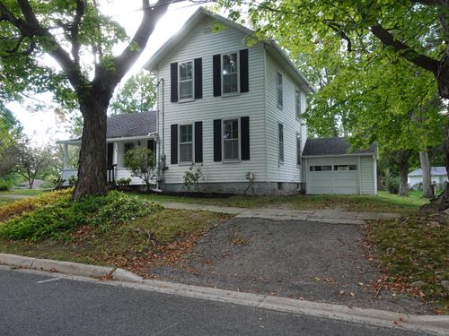 215 N New St, Stanton, MI, 48888-9526 | Card Image