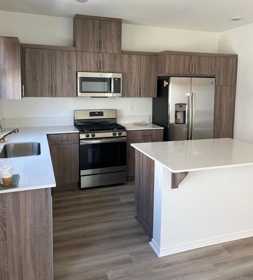 61-5422 Beachfront Cove St, San Diego, CA, 92154 | Card Image