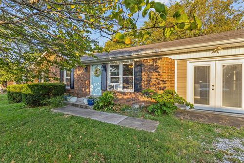 74 Branstetter Park Rd, Summer Shade, KY, 42166-7637 | Card Image