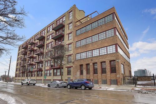 307-215 W Maple Street, Milwaukee, WI, 53204 | Card Image