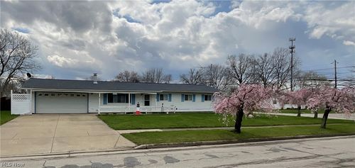 5229 Devon Dr, Vermilion, OH, 44089-1535 | Card Image