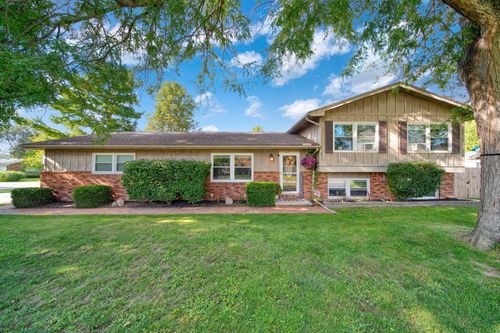 105 Sunset Dr, Blissfield, MI, 49228-1150 | Card Image