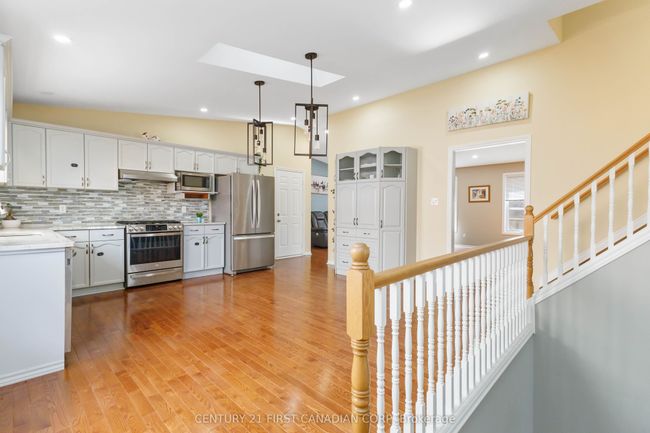 256 White Sands Dr, House other with 4 bedrooms, 2 bathrooms and 2 parking in London ON | Image 10