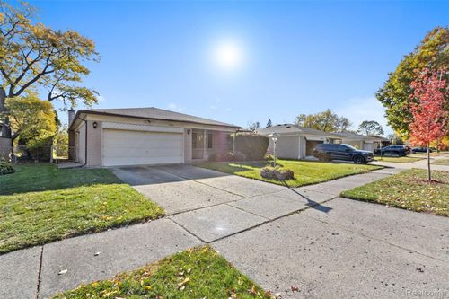 2846 Teasdale Dr, Troy, MI, 48083-2656 | Card Image