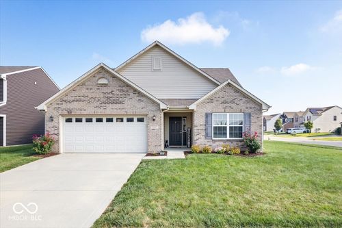 892 Coralberry Ln, Greenwood, IN, 46143-5570 | Card Image