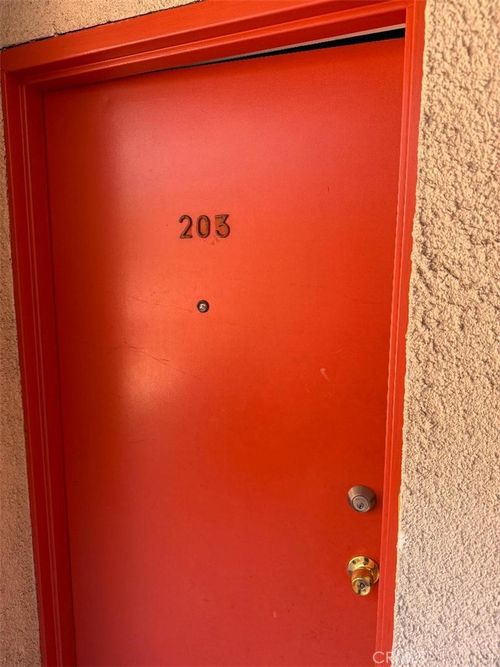 203-821 Cleveland, Los Angeles, CA, 90012 | Card Image