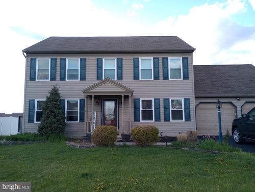 3731 Wheatland Dr, DOVER, PA, 17315-5411 | Card Image