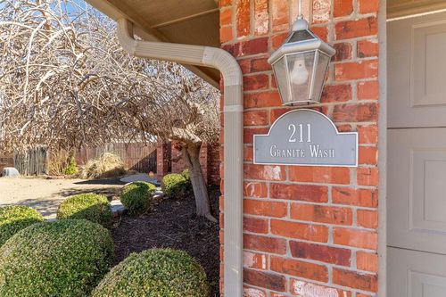 211 Granite Wash, Clinton, OK, 73601-3148 | Card Image