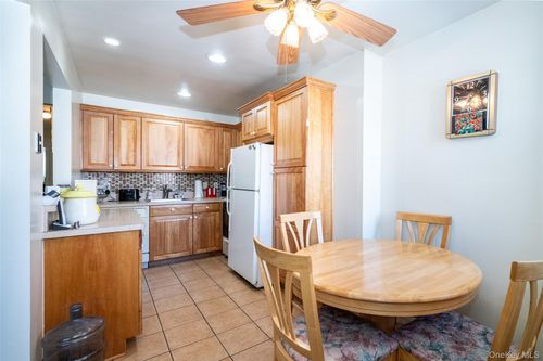 2544 Hollers Avenue, New York, NY, 10475 | Card Image