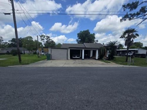 203 Williams St, Raceland, LA, 70394-3312 | Card Image