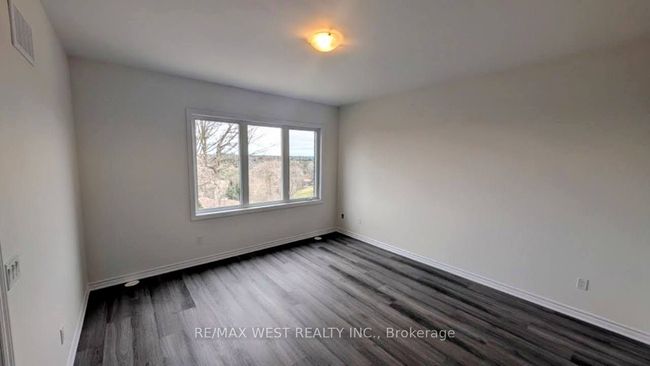 11 Paradox St, House attached with 3 bedrooms, 4 bathrooms and 1 parking in Woodbridge ON | Image 15