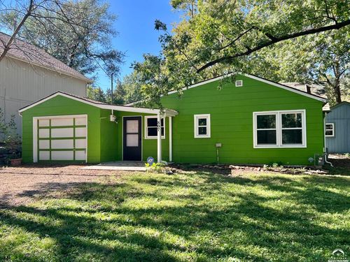 807 Michigan St, Lawrence, KS, 66044-3953 | Card Image