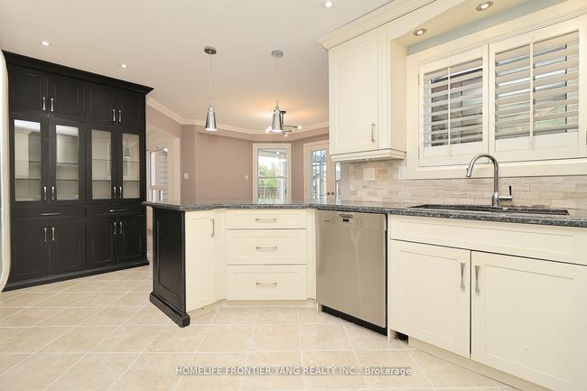 8 Wigston Crt, House other with 5 bedrooms, 3 bathrooms and 4 parking in Whitby ON | Image 13