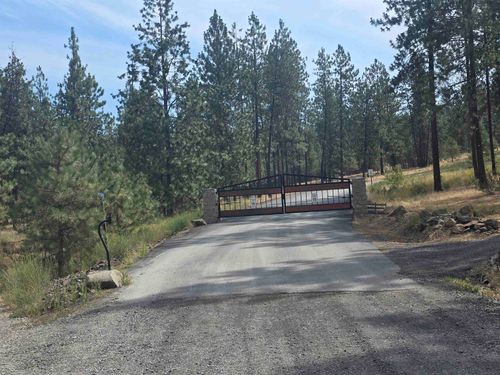 XX Pine Ridge Way, Nine Mile Falls, WA, 99026 | Card Image