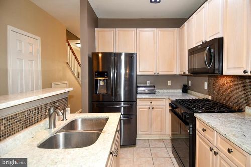 112-2663 Manhattan Pl, VIENNA, VA, 22180-7376 | Card Image