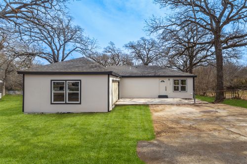 153 Avondale Ave, Azle, TX, 76020-3901 | Card Image