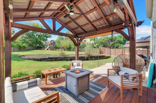 606 Summitbluff Dr, Greenville, SC, 29617-6196 | Card Image
