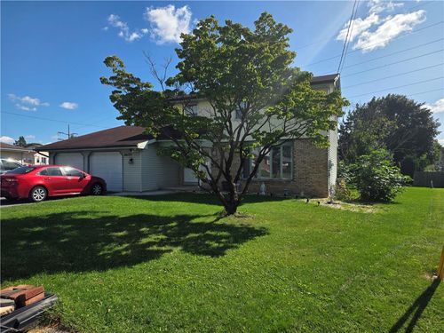 4420 Phillip St, Whitehall, PA, 18052-1518 | Card Image