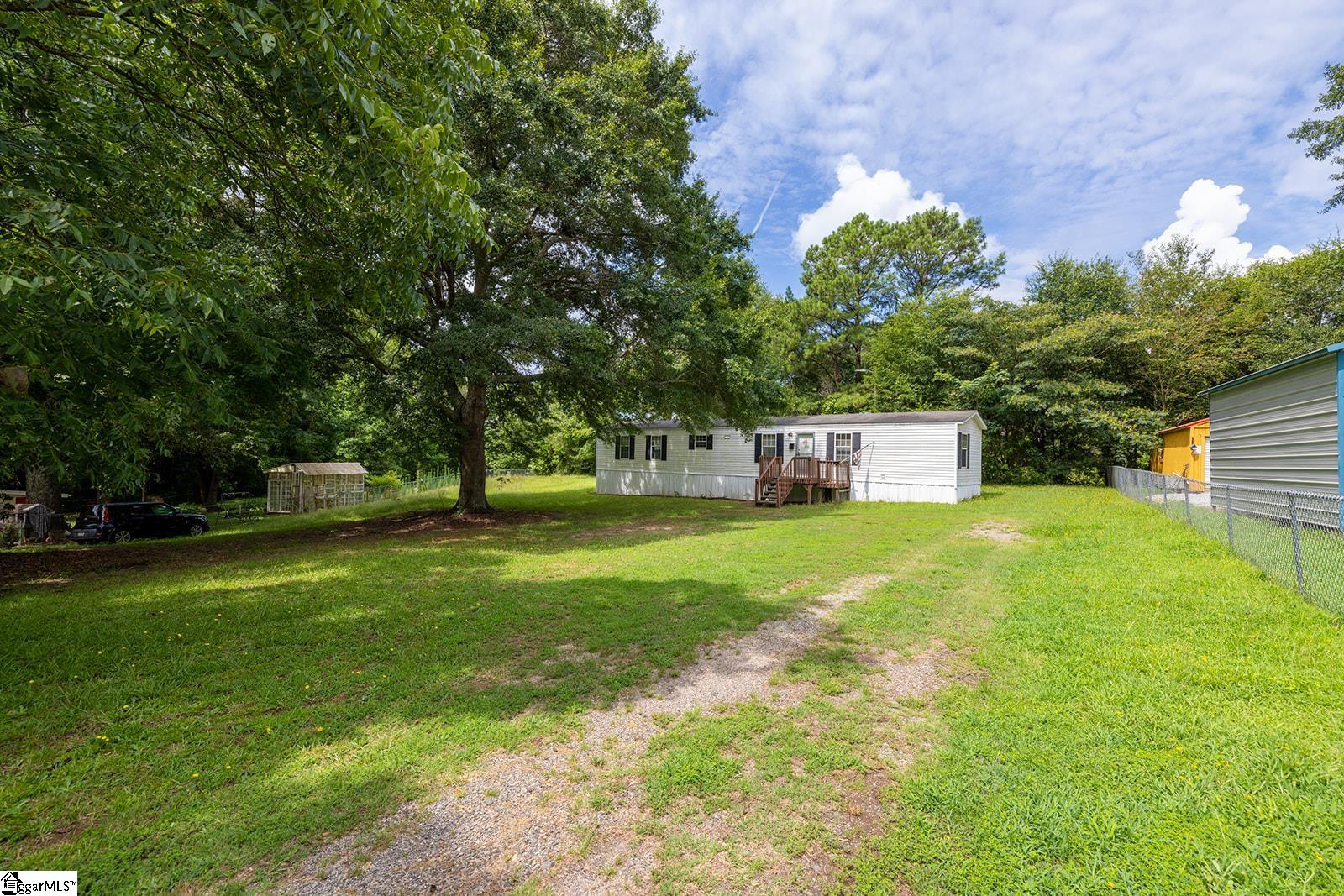 Golden Ln, Piedmont, SC 29673