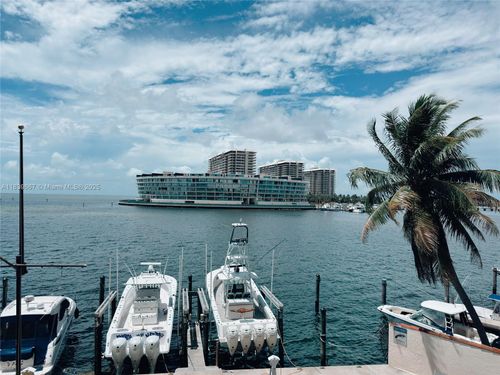 apt-203-1632 S Bayshore Ct, Coconut Grove, FL, 33133-4046 | Card Image