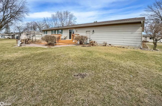 1604 Club View Dr, Home with 3 bedrooms, 2 bathrooms and 2 parking in Hampton IA | Image 30