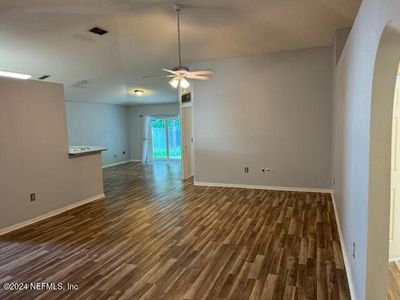 9119 Shindler Crossing Drive, House other with 3 bedrooms, 2 bathrooms and null parking in Jacksonville FL | Image 2