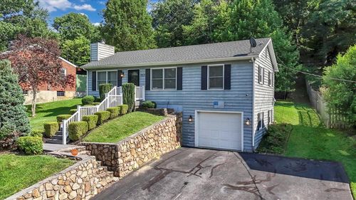 3515 Yellow Mountain Rd Se, Roanoke, VA, 24014-6435 | Card Image
