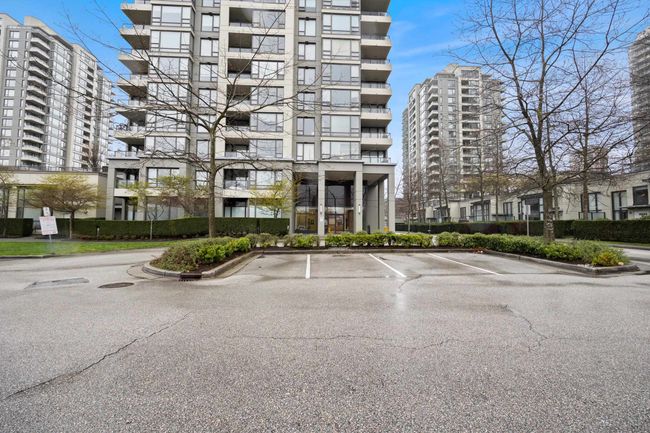 1107 - 4178 Dawson Street, Condo with 1 bedrooms, 1 bathrooms and 1 parking in Burnaby BC | Image 2