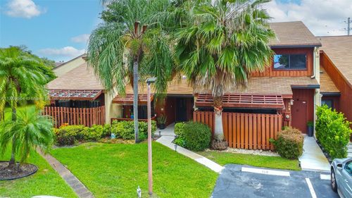 469 Se 14th St, Dania Beach, FL, 33004-4695 | Card Image